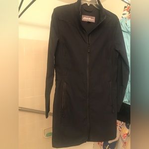 Eddie Bauer trench rain coat above or at knee length black stretchy